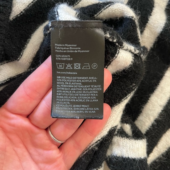 H&M Oversized Fuzzy Striped Sweater, Size M - Picture 6 of 6